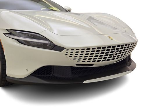 Used 2024 Ferrari Roma RWD image 4