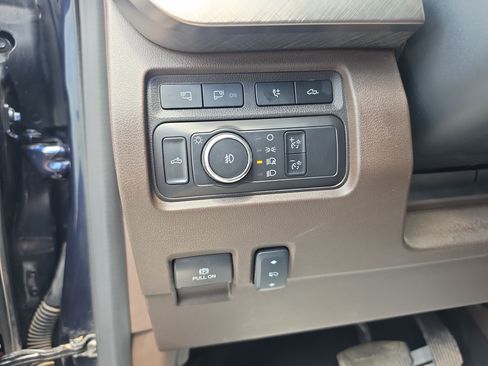 Used 2024 Ford F350 King Ranch AWD/4WD image 21
