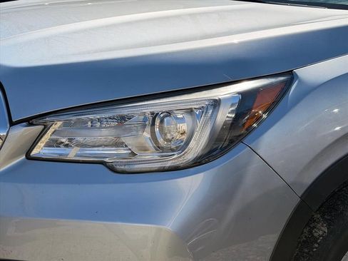 Used 2021 Subaru Ascent Premium image 4