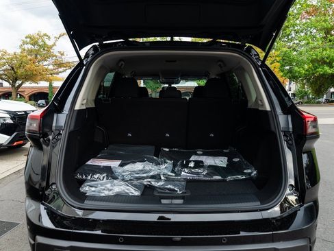 New 2026 Nissan Rogue S image 7