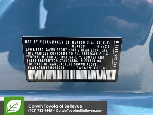 Used 2025 Volkswagen Jetta SE FWD image 23