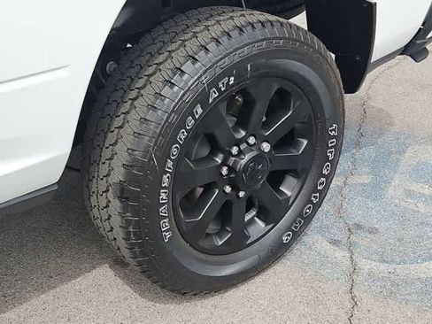 New 2026 RAM 2500 Laramie AWD/4WD image 13