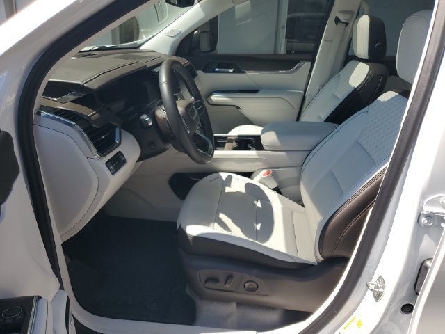 Used 2024 GMC Acadia Denali FWD image 24