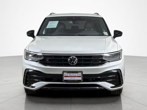Used 2022 Volkswagen Tiguan SE R-Line image 8