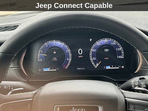 Used 2023 Jeep Grand Cherokee Altitude AWD/4WD image 20
