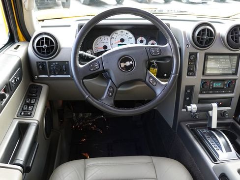Used 2004 HUMMER H2 w/ Preferred Equipment Group image 22