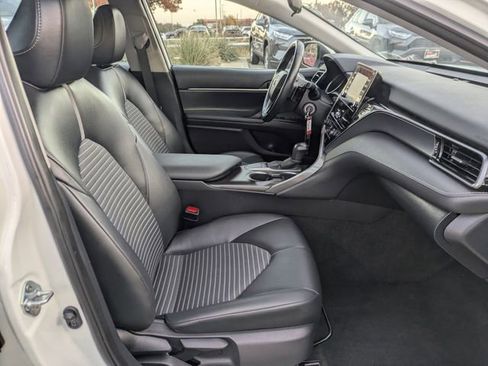 Used 2024 Toyota Camry SE image 29