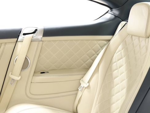 Used 2016 Bentley Continental GT image 38