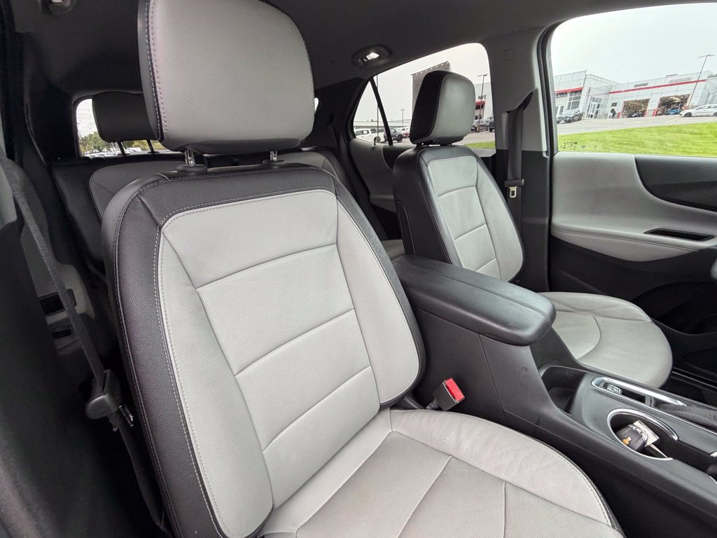 Used 2021 Chevrolet Equinox Premier AWD/4WD image 40