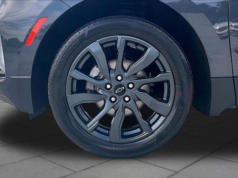 Used 2023 Chevrolet Equinox RS FWD image 10
