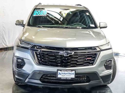 Used 2023 Chevrolet Traverse RS AWD/4WD image 7