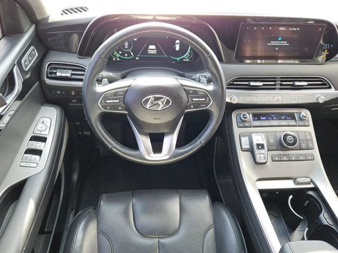 Used 2022 Hyundai Palisade Limited w/ Winter Package FWD image 12
