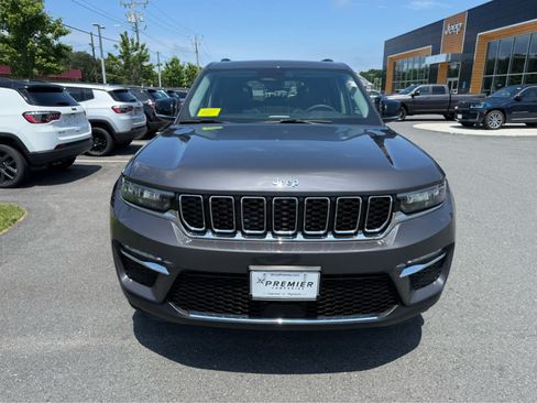 Used 2023 Jeep Grand Cherokee 4WD 4xe image 2