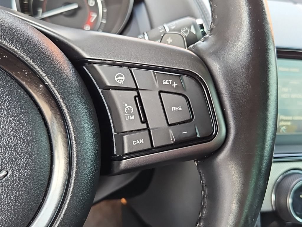 Used 2017 Jaguar F-TYPE Coupe RWD image 12