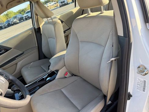 Used 2017 Honda Accord LX image 8