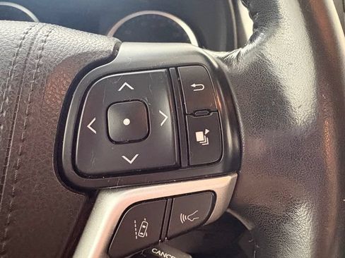 Used 2018 Toyota Highlander XLE AWD/4WD image 13