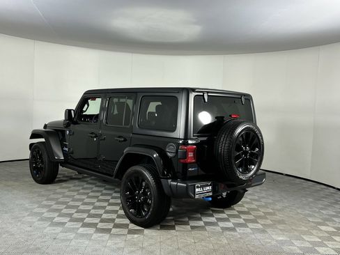 Certified 2023 Jeep Wrangler Unlimited Sahara image 9