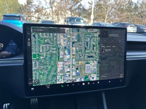 Used 2021 Tesla Model S Plaid image 20