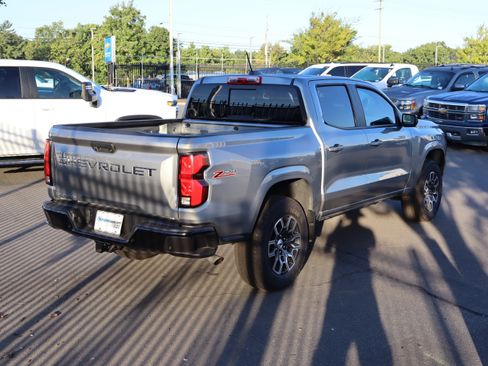 Used 2024 Chevrolet Colorado Z71 w/ Z71 Convenience Package 2 AWD/4WD image 10