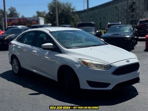 Used 2016 Ford Focus SE FWD image 7