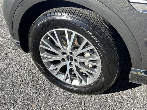 Used 2025 Genesis GV80 2.5T Standard image 32