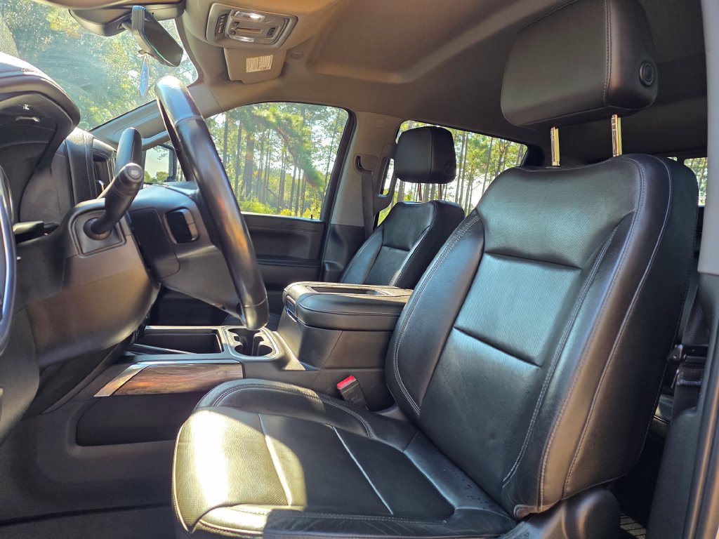 Used 2020 Chevrolet Silverado 2500 LTZ w/ LTZ Premium Package AWD/4WD image 15