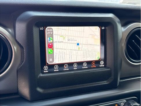Used 2018 Jeep Wrangler Unlimited Sport S AWD/4WD image 40