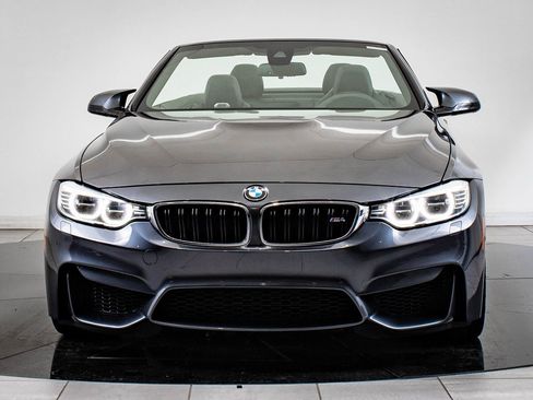 Used 2015 BMW M4 Convertible image 3