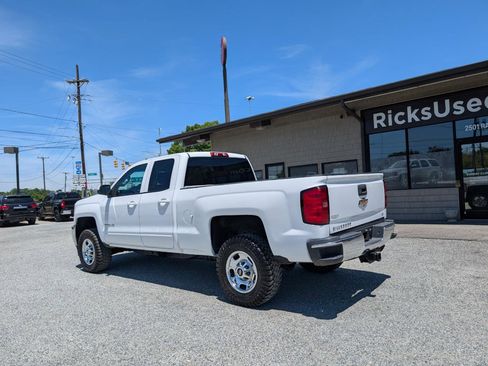Used 2015 Chevrolet Silverado 2500 LT AWD/4WD image 9