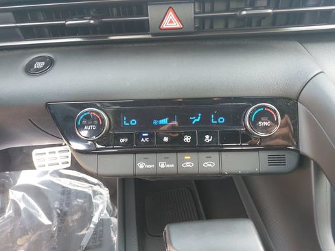 Certified 2025 Hyundai Elantra Sport FWD image 25