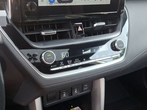 Used 2023 Toyota Corolla Cross AWD Hybrid w/ Convenience Package image 16