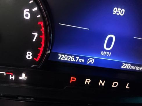 Used 2022 Ford Explorer XLT w/ Equipment Group 202A AWD/4WD image 15