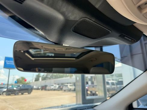 Used 2022 Lincoln Nautilus Reserve AWD/4WD image 14