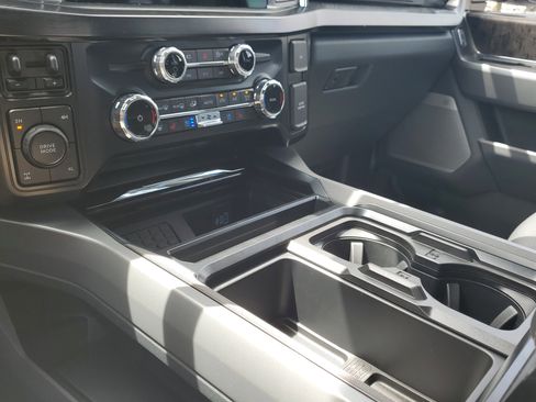 New 2026 Ford F350 Lariat w/ Black Appearance Package image 20