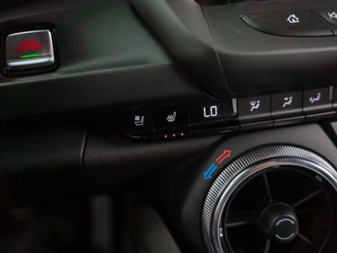 Used 2019 Chevrolet Camaro ZL1 RWD image 25