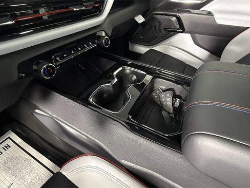 Certified 2025 Chevrolet Silverado EV RST image 22