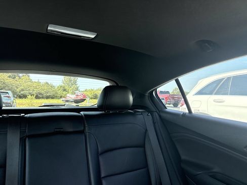 Used 2017 Chevrolet Cruze Premier FWD image 32