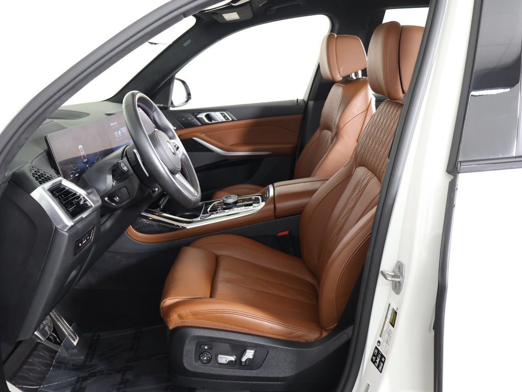 Used 2025 BMW X7 M60i w/ Executive Package AWD/4WD image 35