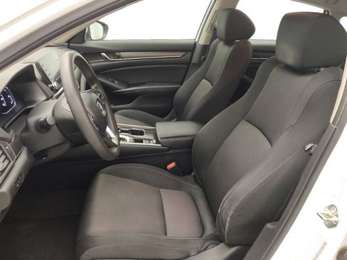 Used 2018 Honda Accord LX image 17