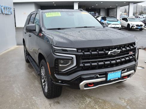 Certified 2025 Chevrolet Tahoe Z71 w/ Sun And Tow Package image 9