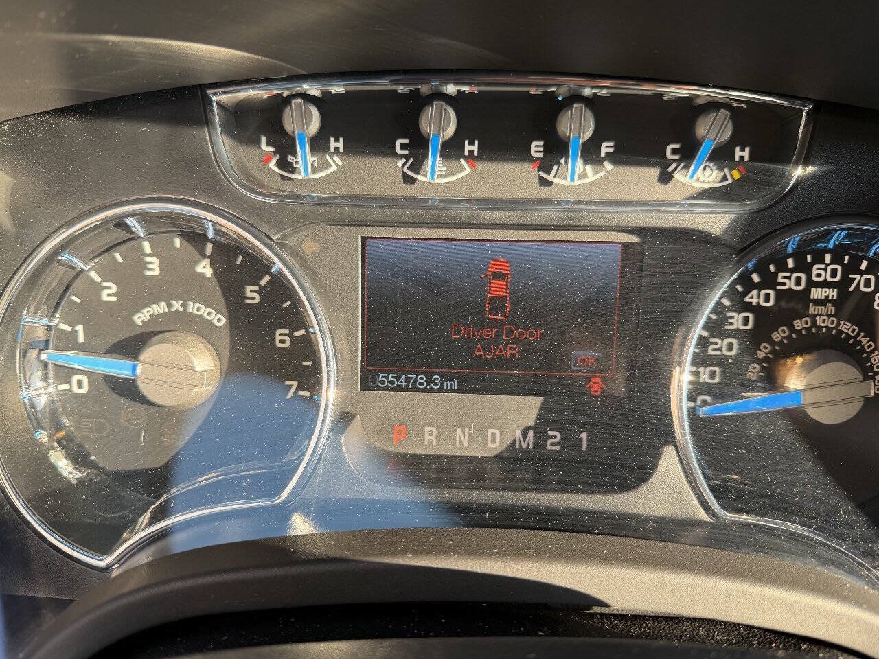 Used 2014 Ford F150 Lariat w/ Equipment Group 502A Luxury AWD/4WD image 16