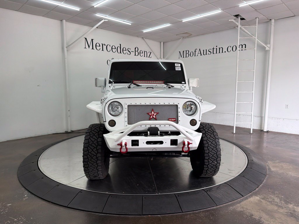 Used 2015 Jeep Wrangler Unlimited Sahara w/ Connectivity Group AWD/4WD image 2