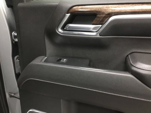 Used 2023 GMC Sierra 1500 Elevation w/ LPO, Elevation Black Package AWD/4WD image 19