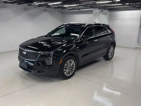 Used 2025 Cadillac XT4 Premium Luxury AWD/4WD image 1