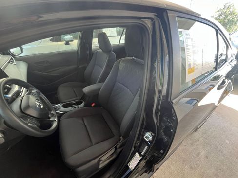 Used 2025 Toyota Corolla LE FWD image 34