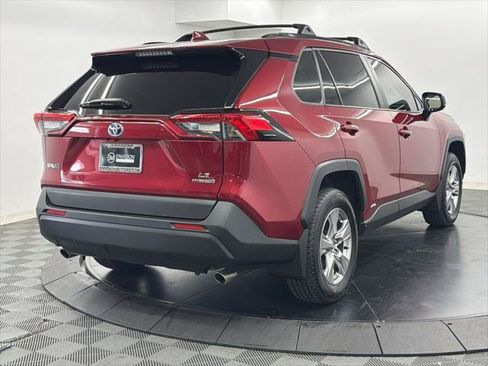 Certified 2024 Toyota RAV4 LE AWD/4WD image 10