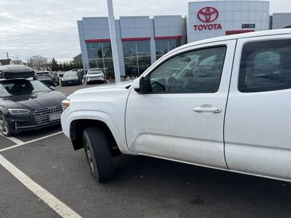 Used 2016 Toyota Tacoma SR w/ SR Convenience Package