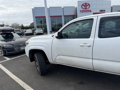 Used 2016 Toyota Tacoma SR w/ SR Convenience Package image 1