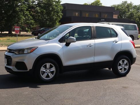 Used 2018 Chevrolet Trax LS AWD/4WD image 10