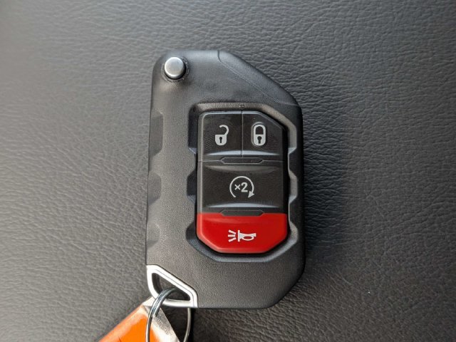 New 2026 Jeep Wrangler Unlimited Sahara AWD/4WD image 30